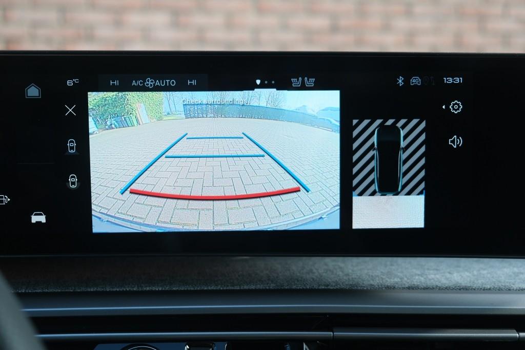 Peugeot 3008 1.2 Hybrid 145pk e-DCS6 GT | Navi | App Connect | Panoramadak | Focal Audio | Alcantara | Camera | Elektrische Achterklep | Winter Pakket afbeelding 21