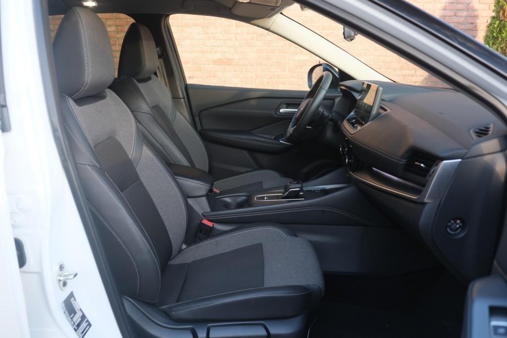 Nissan QASHQAI 1.3 MHEV 158pk Xtronic N-Connecta | Navi | App Connect | Adaptive Cruise | Keyless | 360° Camera | Panoramadak | Elektrische Achterklep | Cold Pack afbeelding 4