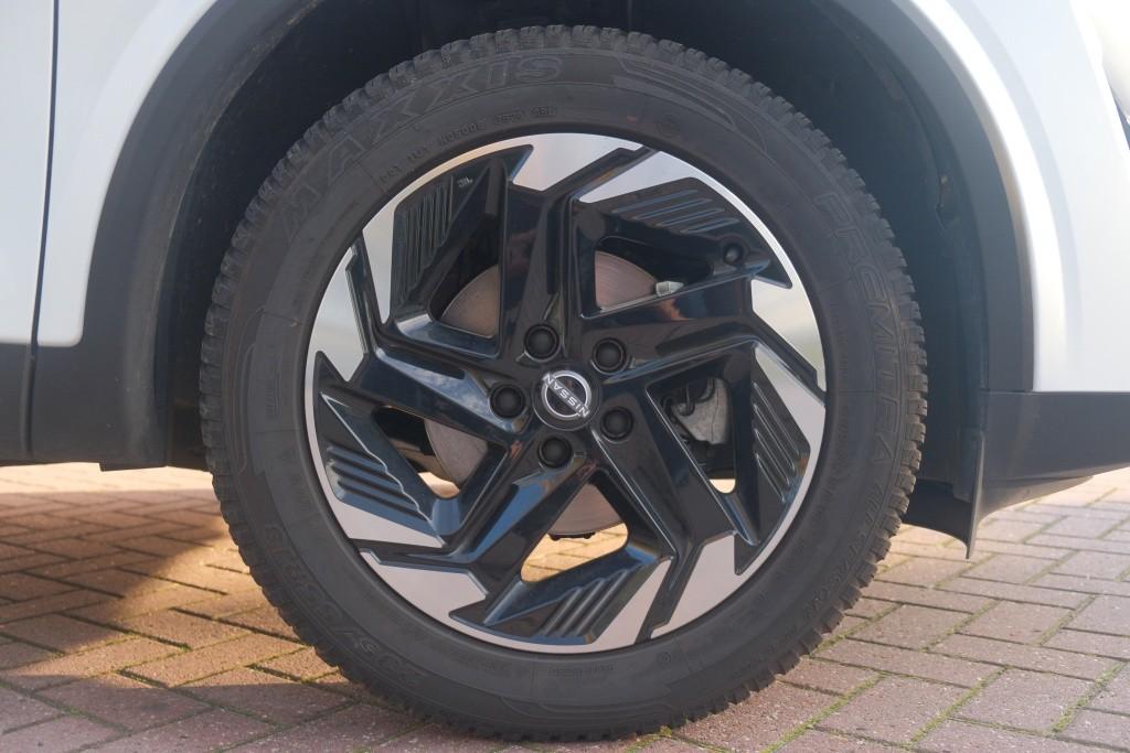 Nissan QASHQAI 1.3 MHEV 158pk Xtronic N-Connecta | Navi | App Connect | Adaptive Cruise | Keyless | 360° Camera | Panoramadak | Elektrische Achterklep | Cold Pack afbeelding 28