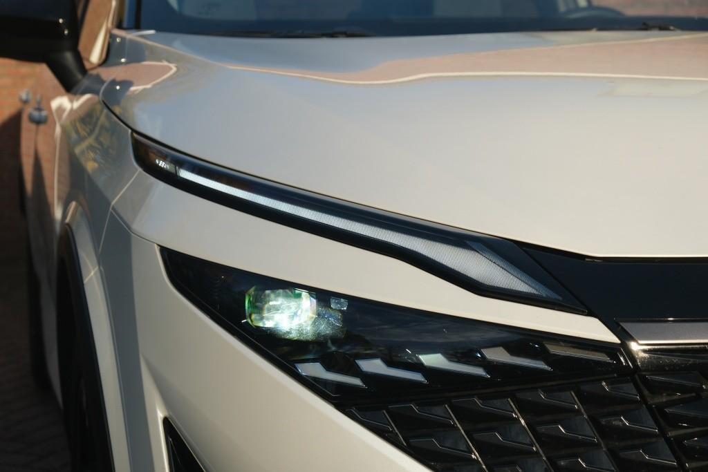 Nissan QASHQAI 1.3 MHEV 158pk Xtronic N-Connecta | Navi | App Connect | Adaptive Cruise | Keyless | 360° Camera | Panoramadak | Elektrische Achterklep | Cold Pack afbeelding 2