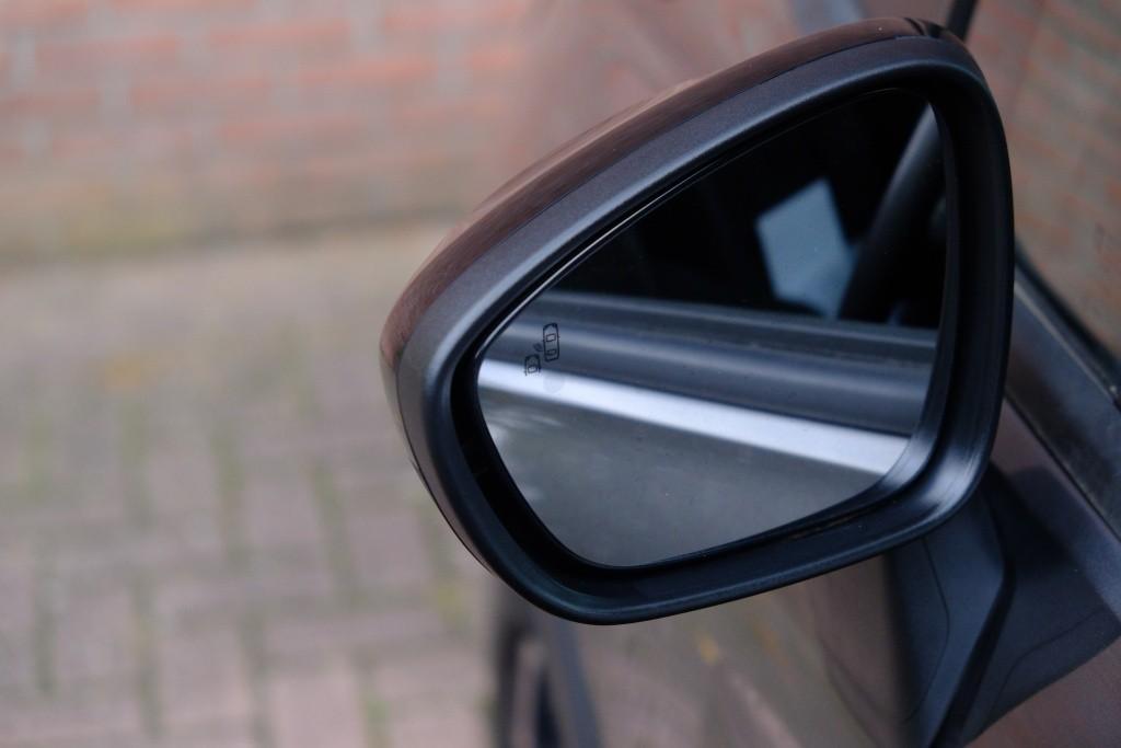 Opel Crossland 1.2 Turbo 110pk Ultimate | Navi | App Connect | Climate | Camera | Keyless | Blind Spot | PDC afbeelding 27