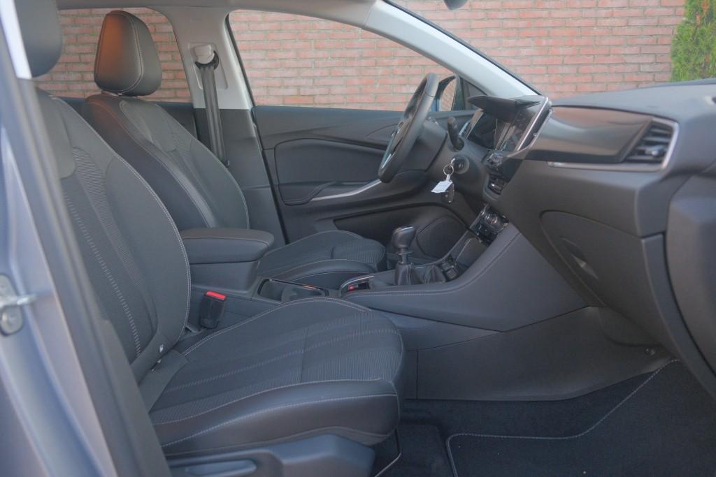 Opel Grandland 1.2 Turbo 130pk GS | App Connect | Climate | Cruise | Camera | PDC | Trekhaak afbeelding 4