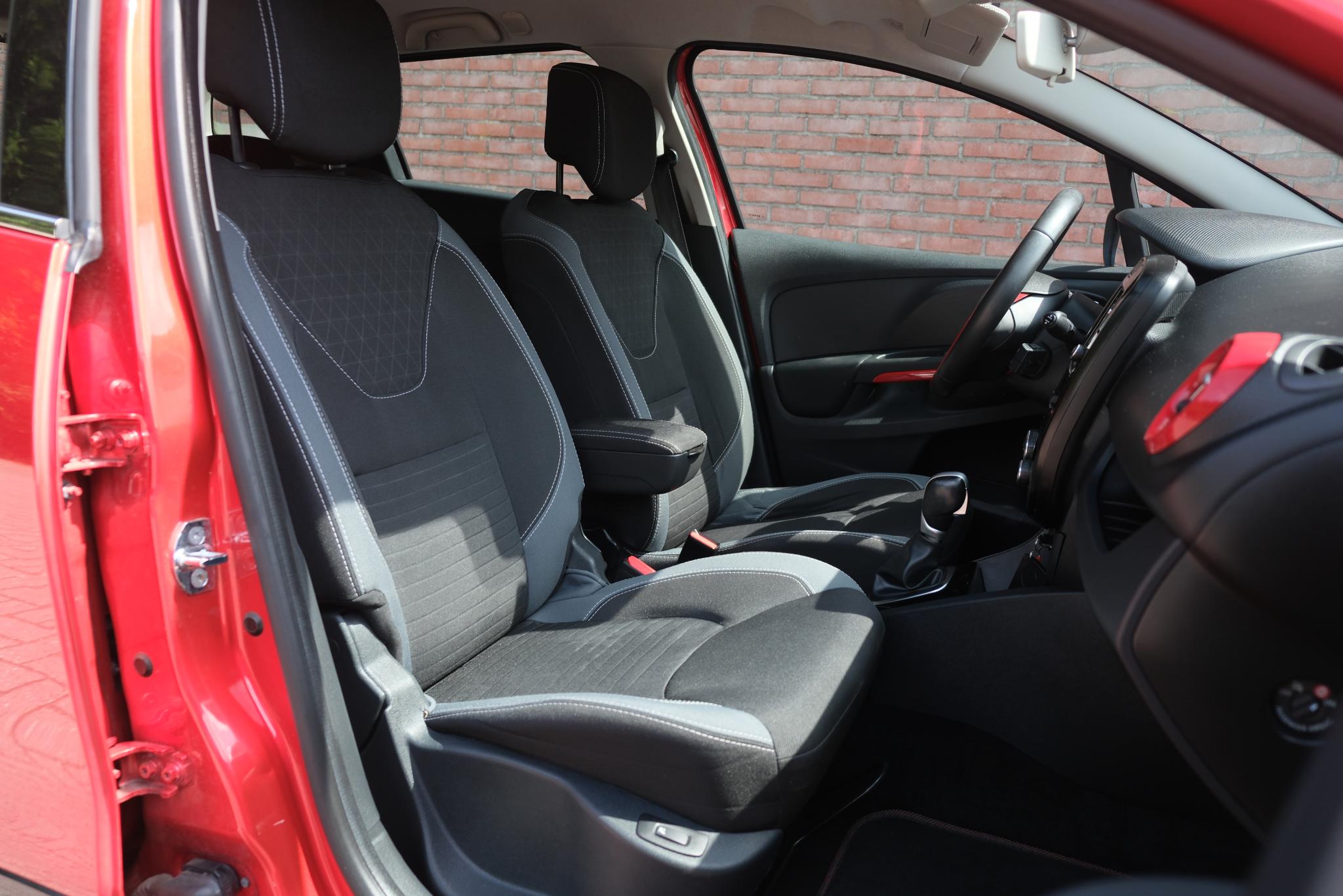 Renault Clio 1.2 TCe 120pk EDC Estate Dynamique | Navi | Climate | Cruise | Keyless | PDC afbeelding 6