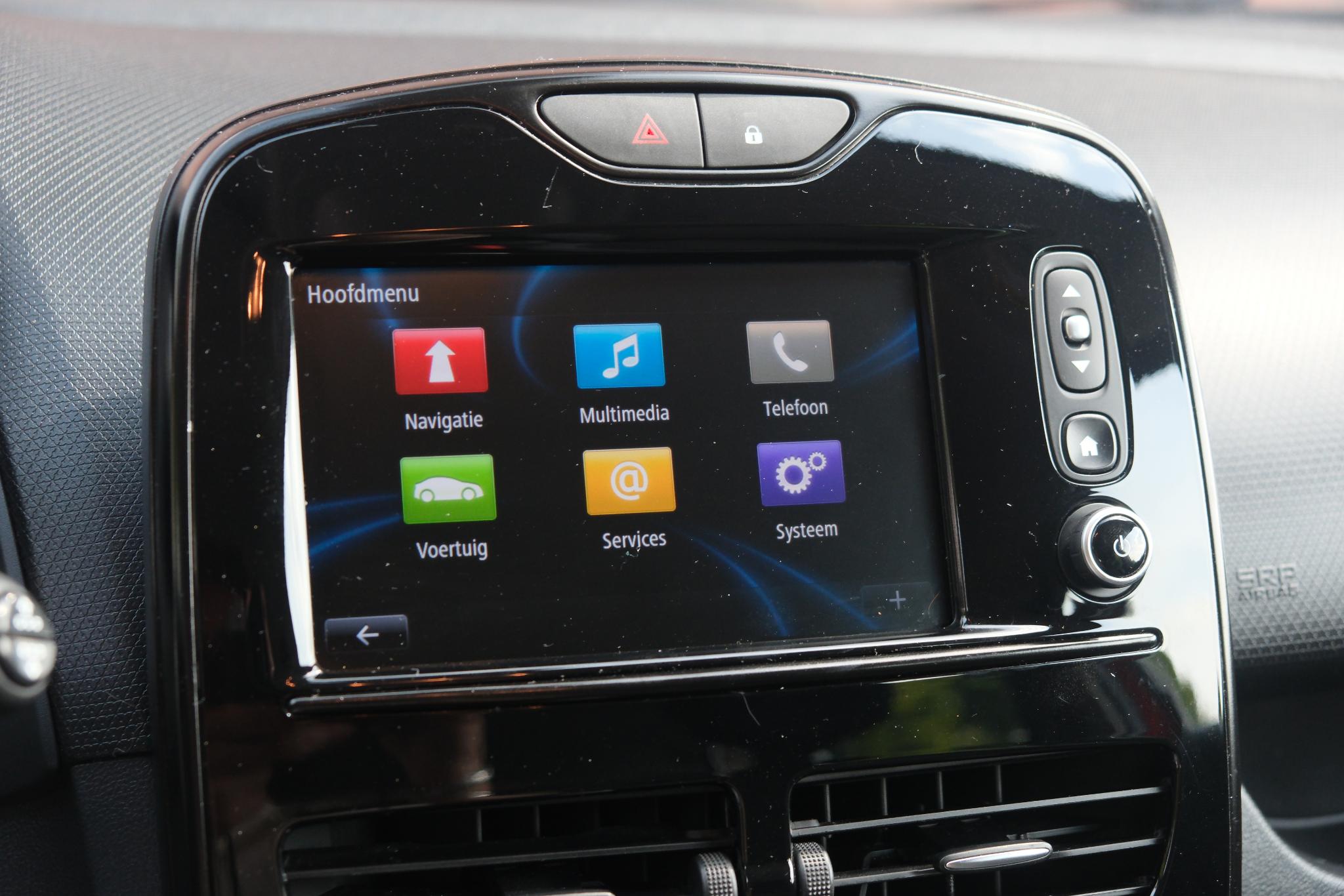 Renault Clio 1.2 TCe 120pk EDC Estate Dynamique | Navi | Climate | Cruise | Keyless | PDC afbeelding 16