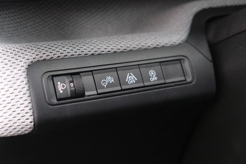 Citroën C3 1.2 Turbo 100pk Plus | App Connect | Airco | Cruise | PDC afbeelding 21