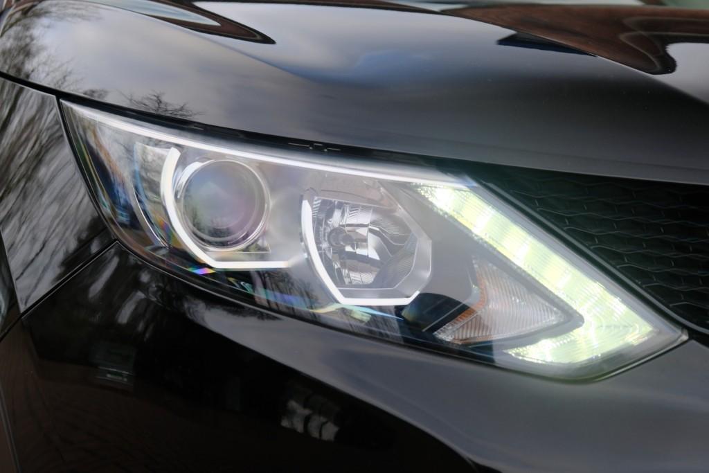 Nissan QASHQAI 1.2 DIG-T 116pk Acenta | Navi | Climate | Cruise | Camera | Trekhaak afbeelding 2