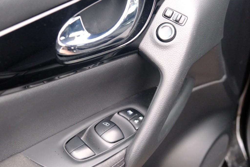 Nissan QASHQAI 1.2 DIG-T 116pk Acenta | Navi | Climate | Cruise | Camera | Trekhaak afbeelding 26