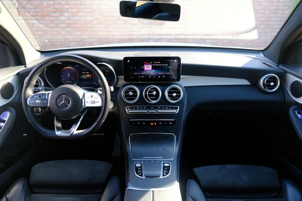 Mercedes-Benz GLC Coupé 220d 194pk 4MATIC 9G-TRONIC Premium | AMG Line | Adaptive Cruise | Keyless | Camera | Stoelverwarming | Elektrische Achterklep afbeelding 7