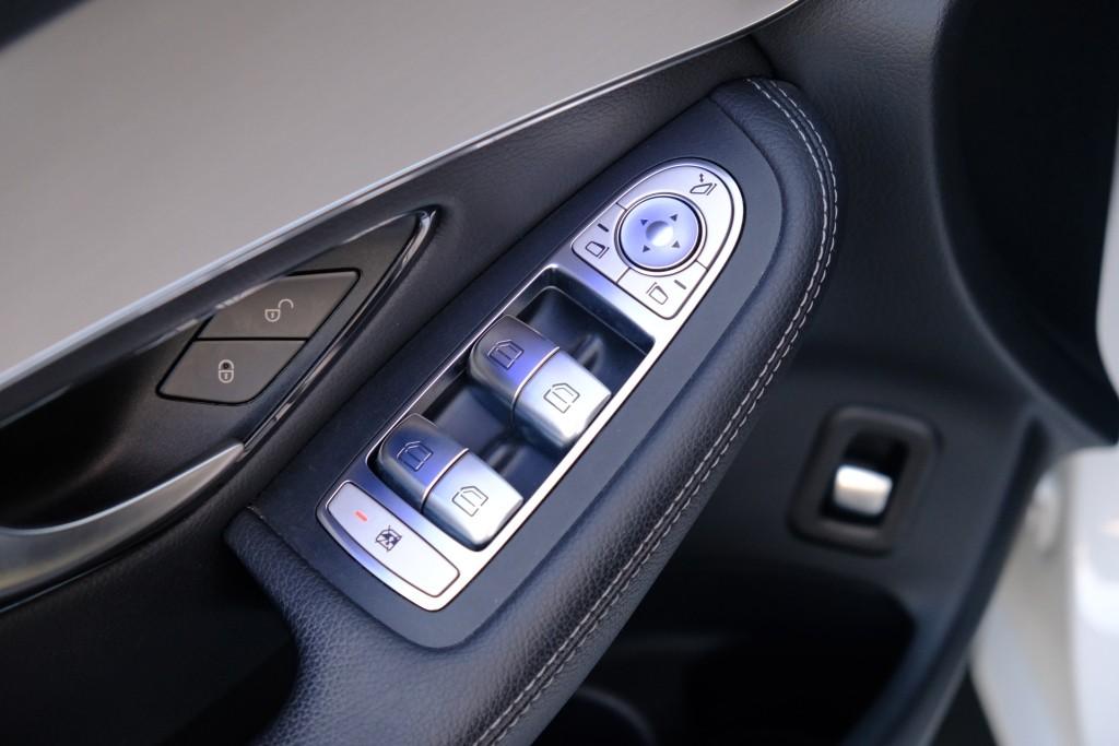 Mercedes-Benz GLC Coupé 220d 194pk 4MATIC 9G-TRONIC Premium | AMG Line | Adaptive Cruise | Keyless | Camera | Stoelverwarming | Elektrische Achterklep afbeelding 25