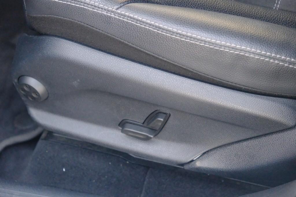 Mercedes-Benz GLC Coupé 220d 194pk 4MATIC 9G-TRONIC Premium | AMG Line | Adaptive Cruise | Keyless | Camera | Stoelverwarming | Elektrische Achterklep afbeelding 28