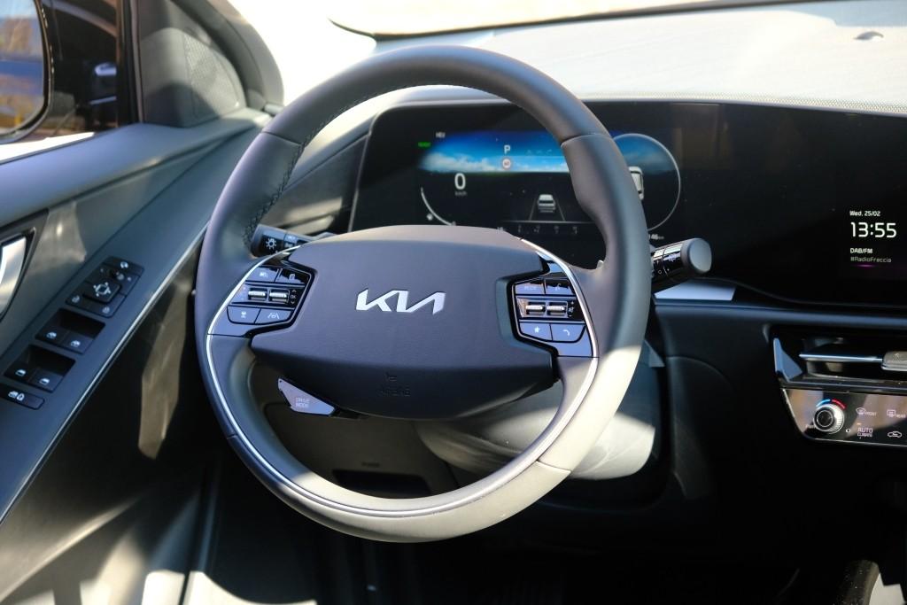 Kia Niro 1.6 GDi PHEV 171pk Aut. DynamicLine | Navi | App Connect | Adaptive Cruise | Keyless | Camera | Elektrische klep | Winter Pakket afbeelding 8