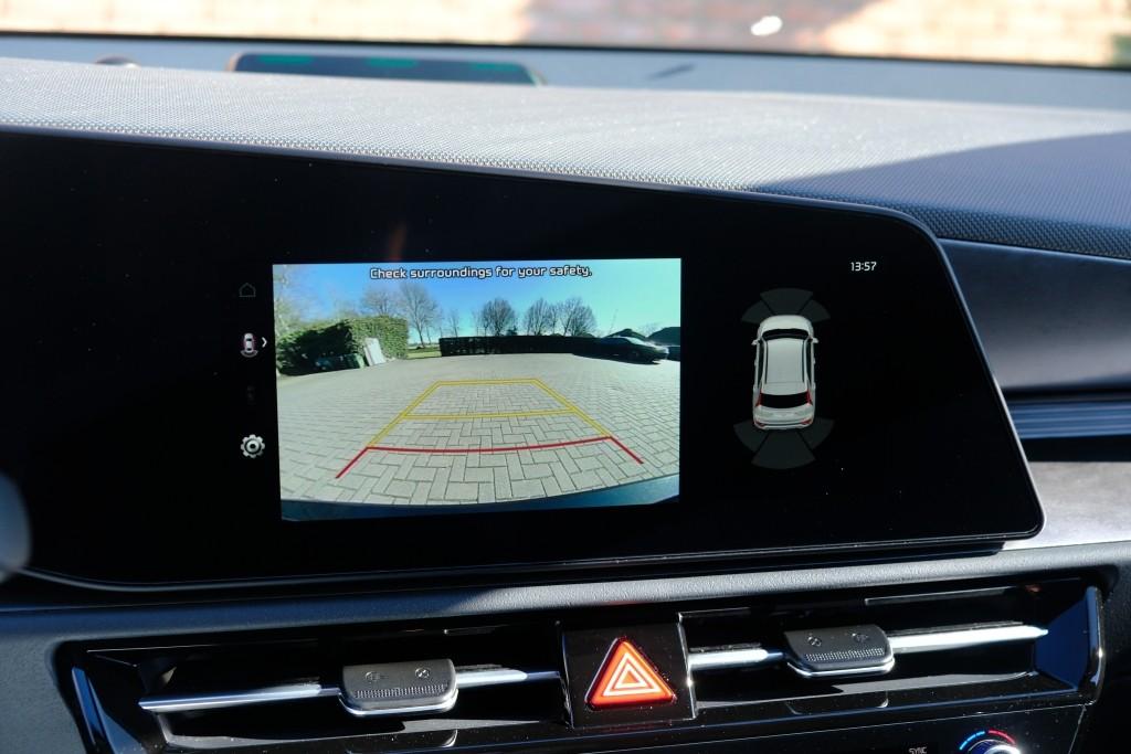 Kia Niro 1.6 GDi PHEV 171pk Aut. DynamicLine | Navi | App Connect | Adaptive Cruise | Keyless | Camera | Elektrische klep | Winter Pakket afbeelding 18