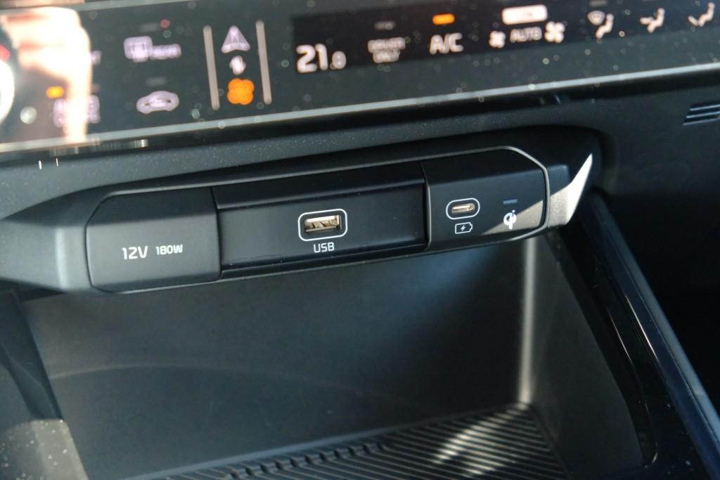 Kia Niro 1.6 GDi PHEV 171pk Aut. DynamicLine | Navi | App Connect | Adaptive Cruise | Keyless | Camera | Elektrische klep | Winter Pakket afbeelding 21