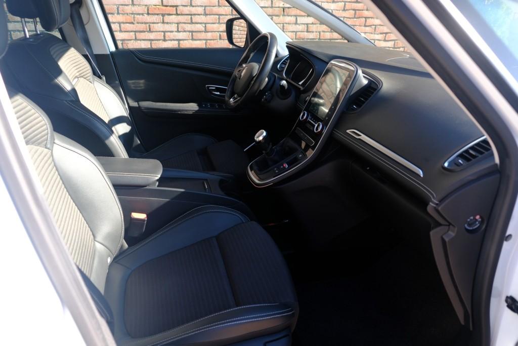 Renault Scénic 1.2 TCe 130pk Bose | Navi | Climate | Cruise | Keyless | PDC | Trekhaak afbeelding 4