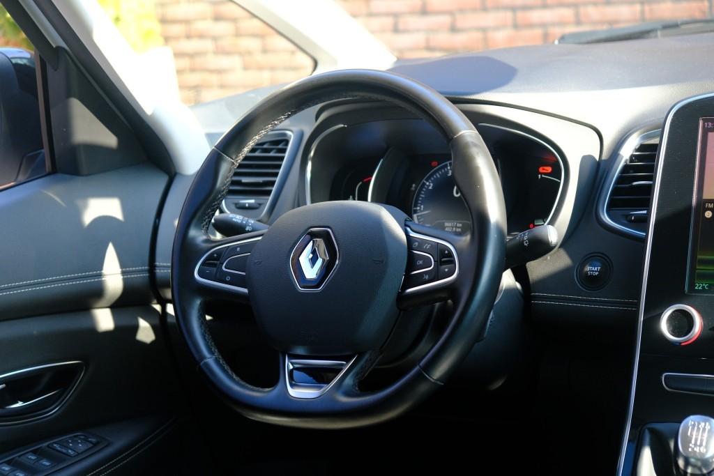 Renault Scénic 1.2 TCe 130pk Bose | Navi | Climate | Cruise | Keyless | PDC | Trekhaak afbeelding 12