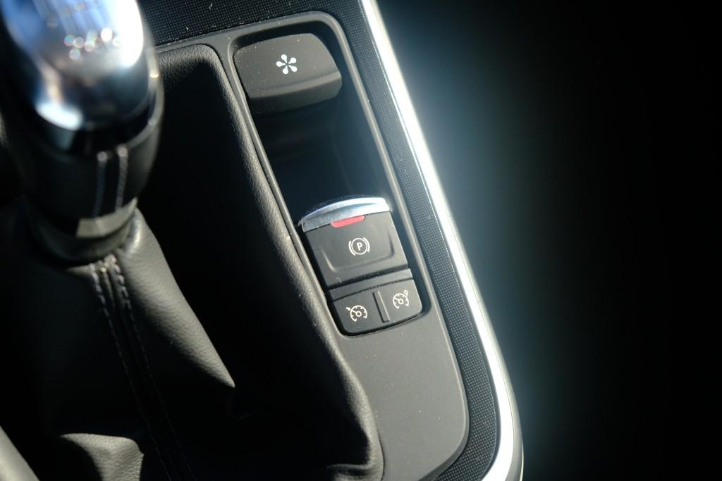 Renault Scénic 1.2 TCe 130pk Bose | Navi | Climate | Cruise | Keyless | PDC | Trekhaak afbeelding 24