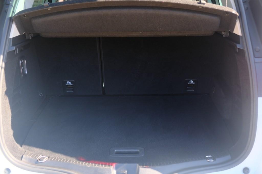 Renault Scénic 1.2 TCe 130pk Bose | Navi | Climate | Cruise | Keyless | PDC | Trekhaak afbeelding 32