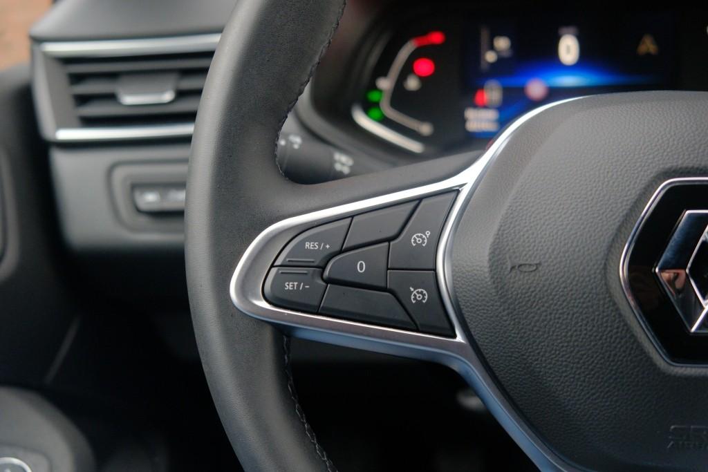 Renault Clio 1.0 TCe 90 Techno | Navi | App Connect | Climate | Cruise | Keyless | PDC  | 17" velgen afbeelding 8