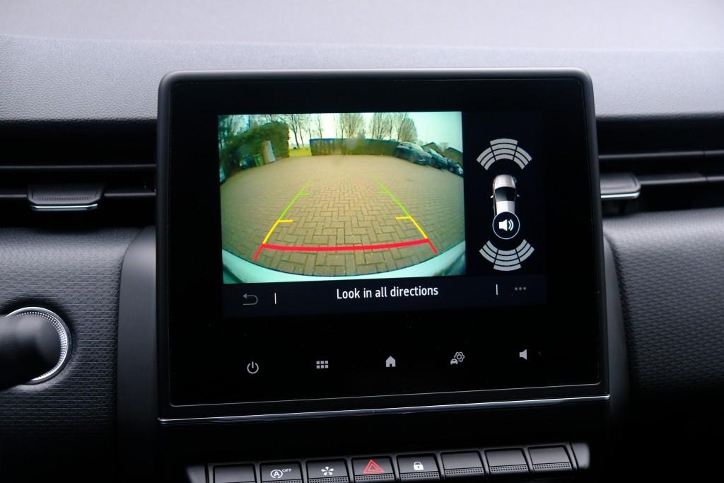 Renault Clio 1.0 TCe 90 Techno | Navi | App Connect | Climate | Cruise | Keyless | PDC  | 17" velgen afbeelding 15