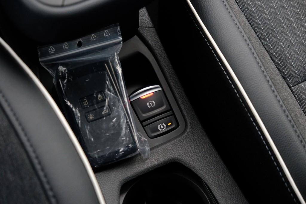 Renault Clio 1.0 TCe 90 Techno | Navi | App Connect | Climate | Cruise | Keyless | PDC  | 17" velgen afbeelding 21