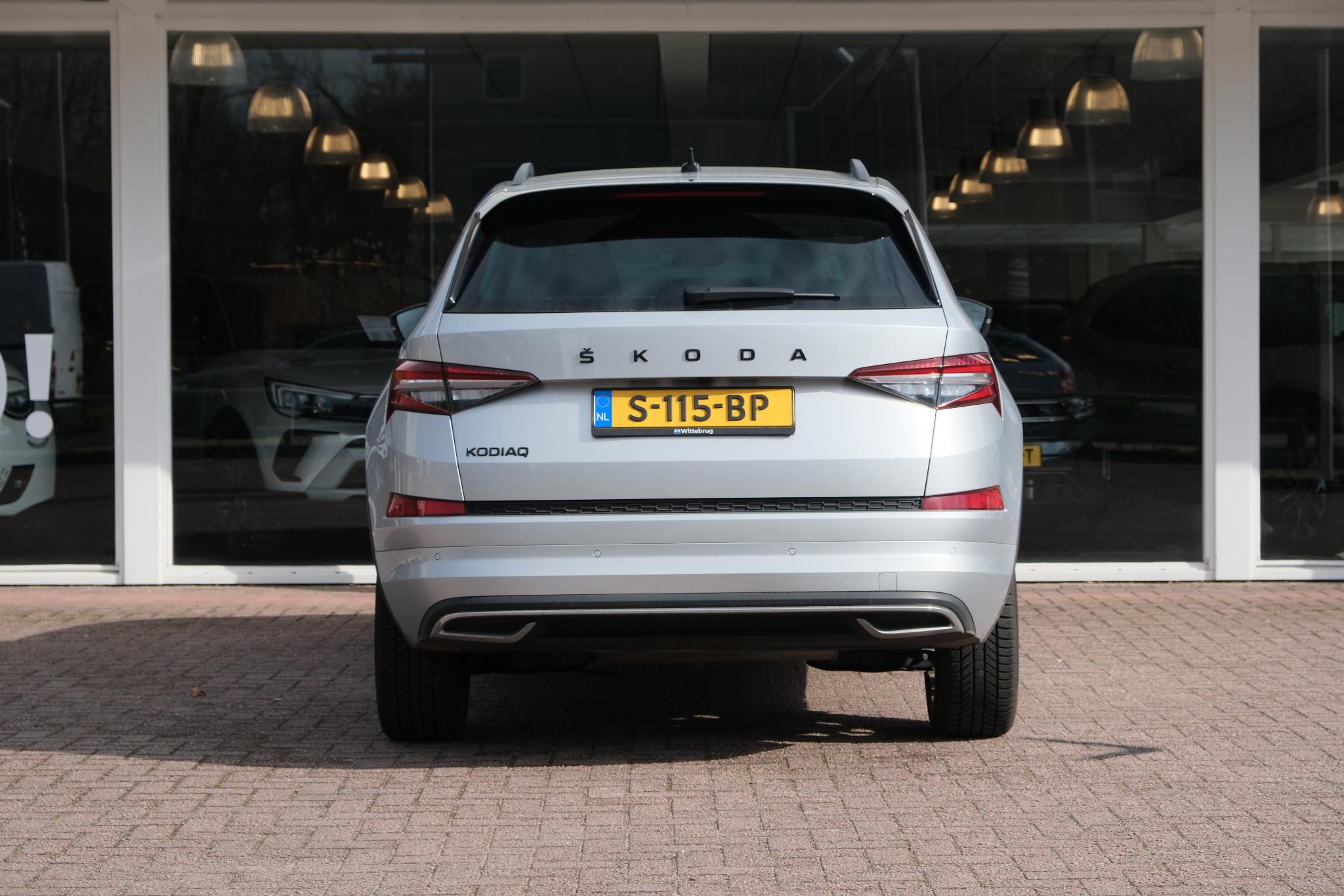 Skoda Kodiaq 1.5 TSi 150pk DSG Sportline Business 7p. | Navi | Climate | Adaptive Cruise | Matrix LED | Camera | 20" velgen | Winter Pakket afbeelding 5