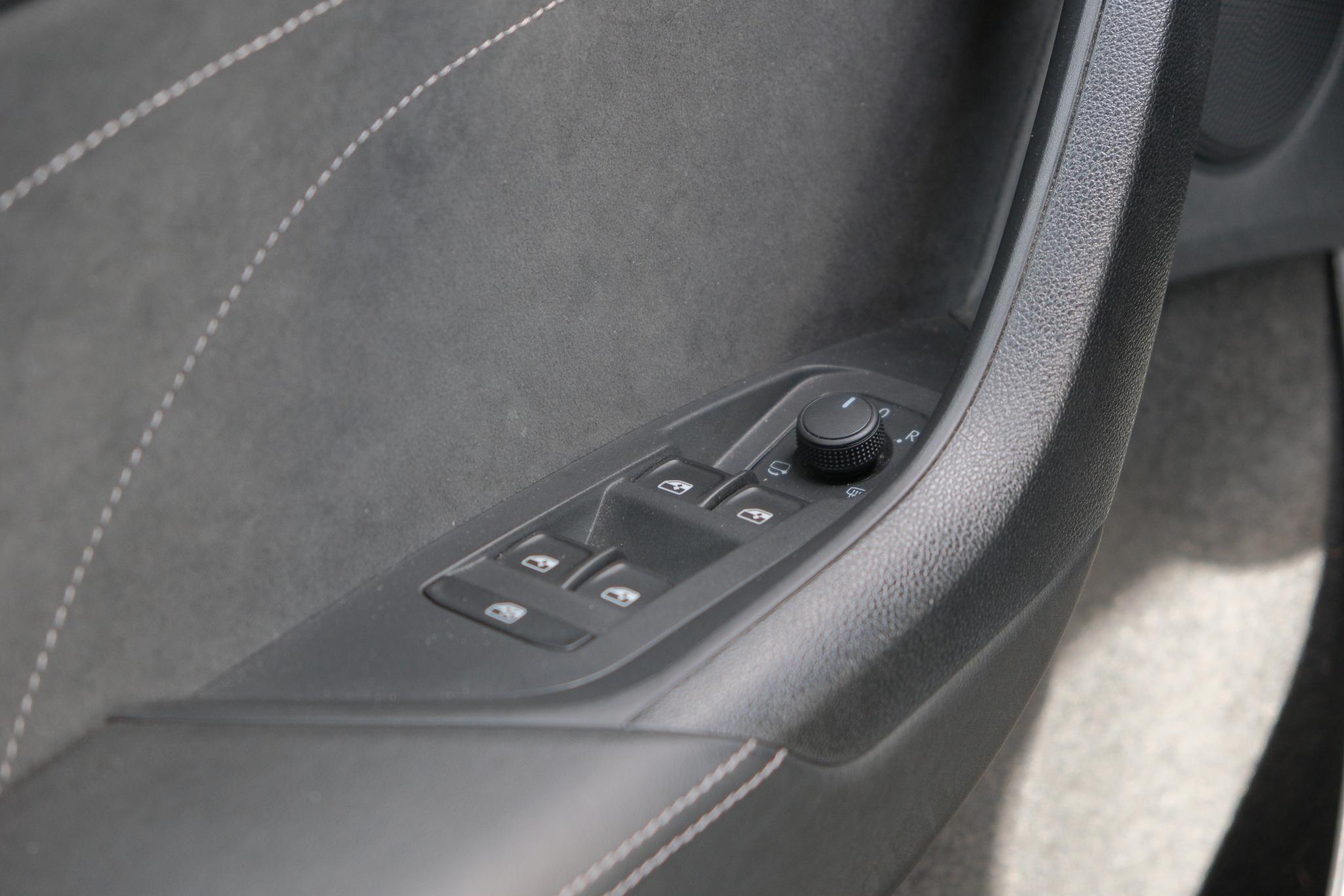 Skoda Kodiaq 1.5 TSi 150pk DSG Sportline Business 7p. | Navi | Climate | Adaptive Cruise | Matrix LED | Camera | 20" velgen | Winter Pakket afbeelding 18