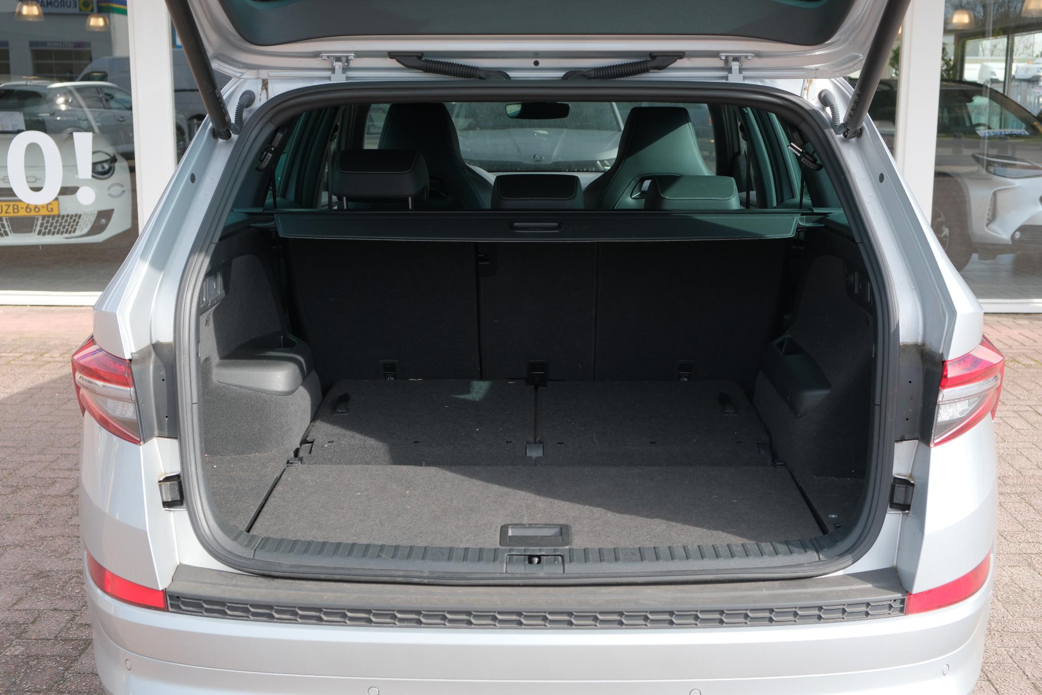 Skoda Kodiaq 1.5 TSi 150pk DSG Sportline Business 7p. | Navi | Climate | Adaptive Cruise | Matrix LED | Camera | 20" velgen | Winter Pakket afbeelding 28