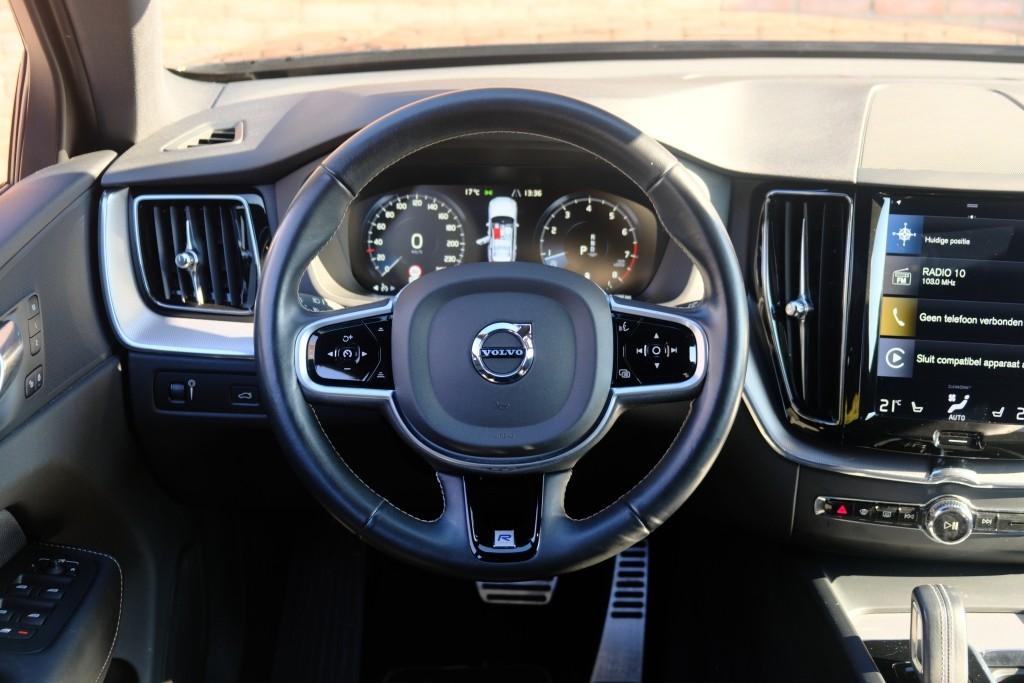 Volvo XC60 2.0 B5 250pk Aut. R-Design | Navi | App Connect | Adaptive Cruise | Camera | Stoelverwarming | Elektrische Achterklep afbeelding 14