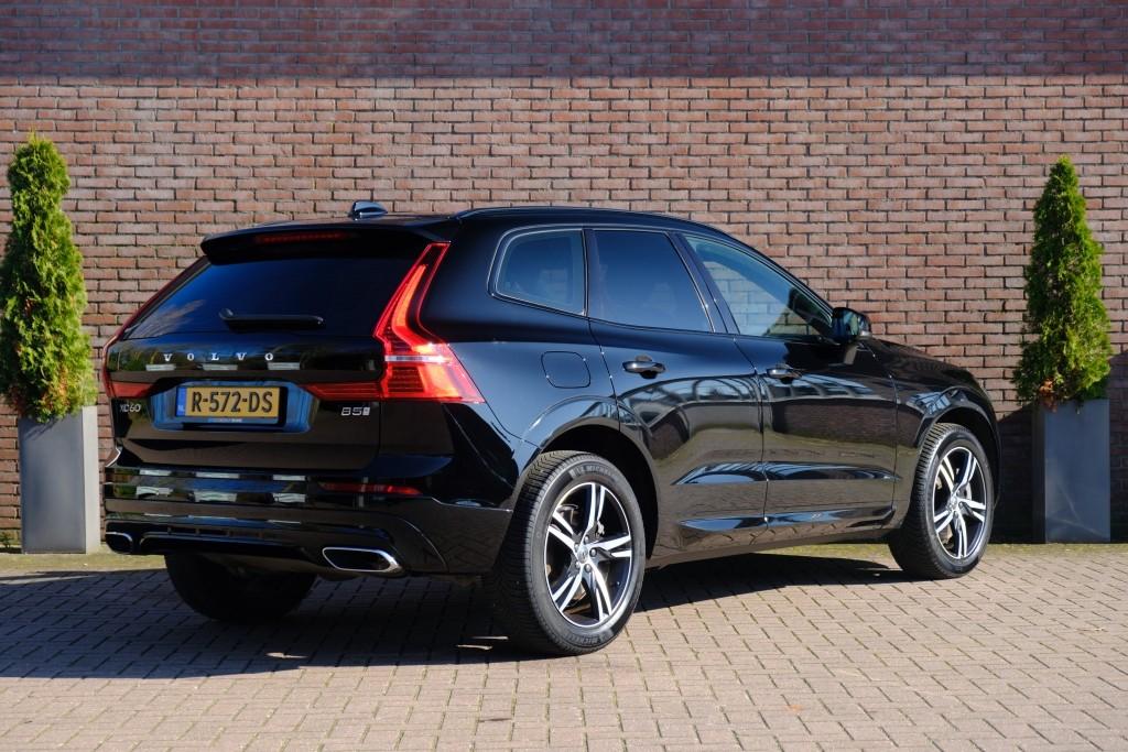 Volvo XC60 2.0 B5 250pk Aut. R-Design | Navi | App Connect | Adaptive Cruise | Camera | Stoelverwarming | Elektrische Achterklep afbeelding 29
