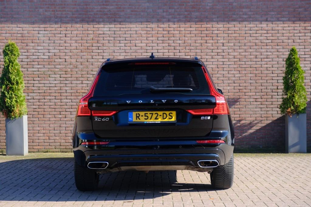 Volvo XC60 2.0 B5 250pk Aut. R-Design | Navi | App Connect | Adaptive Cruise | Camera | Stoelverwarming | Elektrische Achterklep afbeelding 32