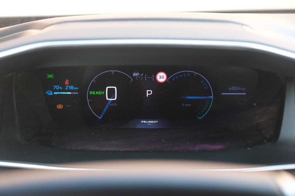 Peugeot e-2008 EV 50 kWh GT | App Connect | Adaptive Cruise | Keyless | Camera | Blind Spot afbeelding 11