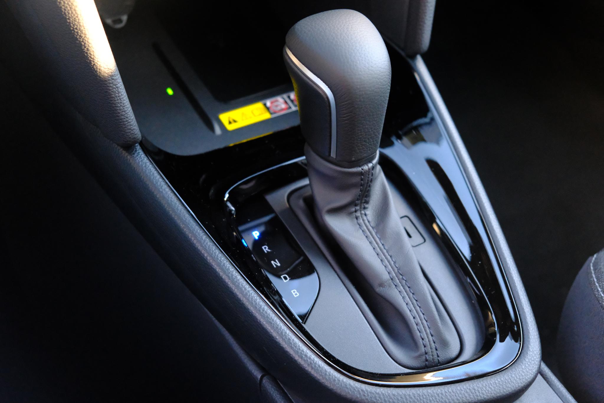 Toyota Yaris Cross 1.5 Hybrid 130pk CVT Dynamic | App Connect | Climate | Adaptive Cruise | Camera | PDC | Blind Spot | Winter Pakket afbeelding 24