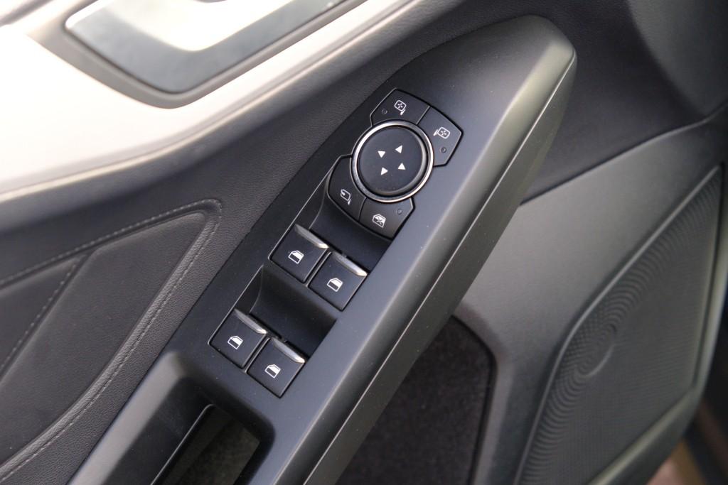 Ford Focus 1.0 EcoBoost 100pk Wagon Trend Edition Business | Navi | App Connect | Climate | Cruise | Keyless | PDC afbeelding 27