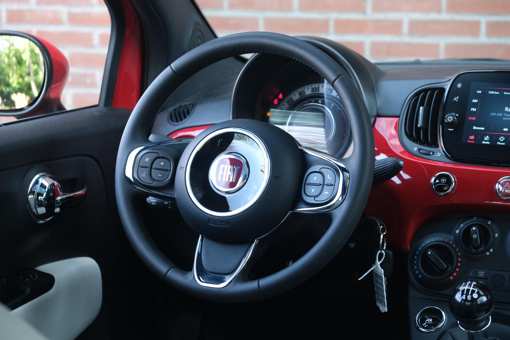 Fiat 500 1.0 Hybrid 70pk Dolcevita | App Connect | Airco | Cruise | Panoramadak | DAB afbeelding 11