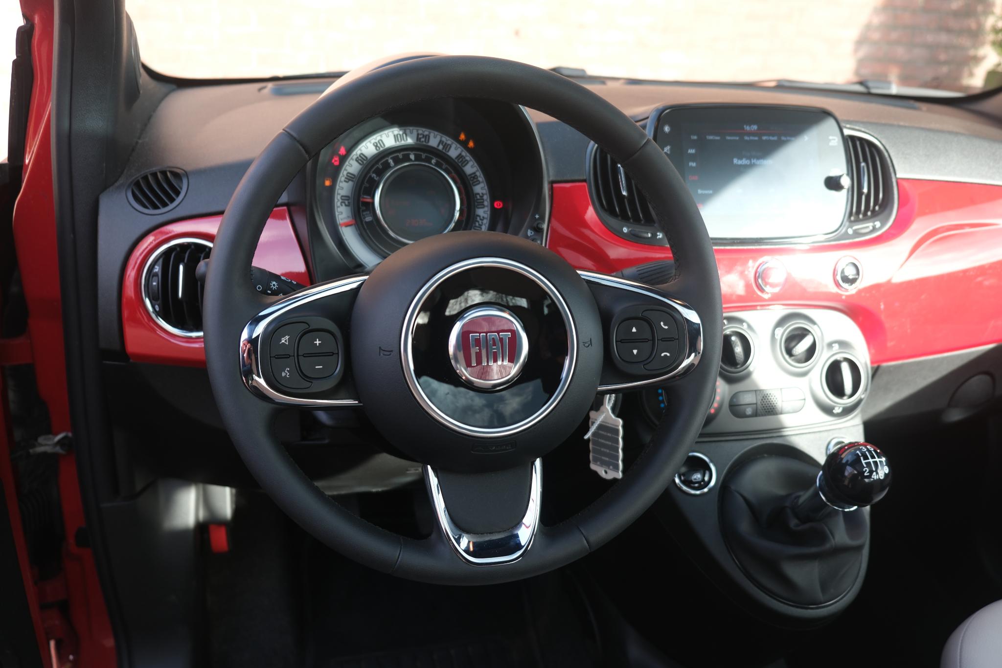 Fiat 500 1.0 Hybrid 70pk Dolcevita | App Connect | Airco | Cruise | Panoramadak | DAB afbeelding 14