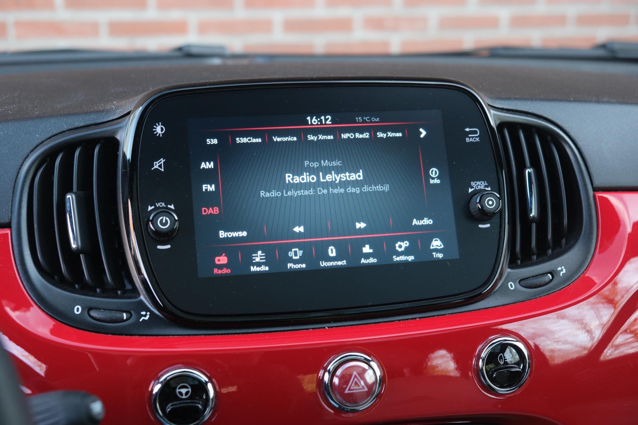 Fiat 500 1.0 Hybrid 70pk Dolcevita | App Connect | Airco | Cruise | Panoramadak | DAB afbeelding 17