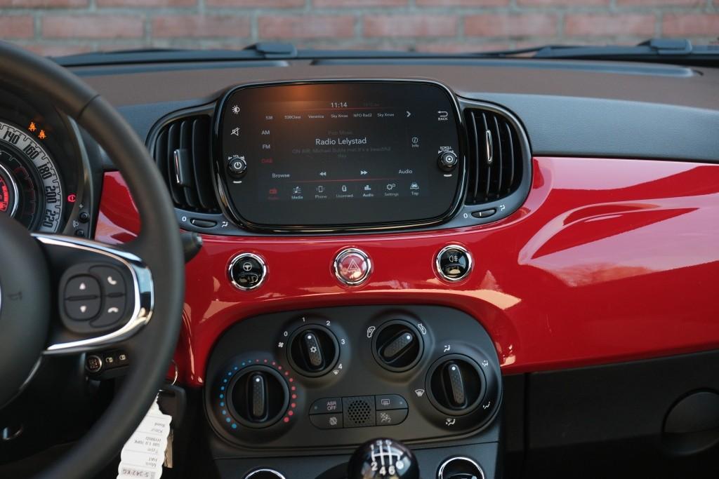 Fiat 500 1.0 Hybrid 70pk Dolcevita | App Connect | Airco | Cruise | Panoramadak | DAB afbeelding 17