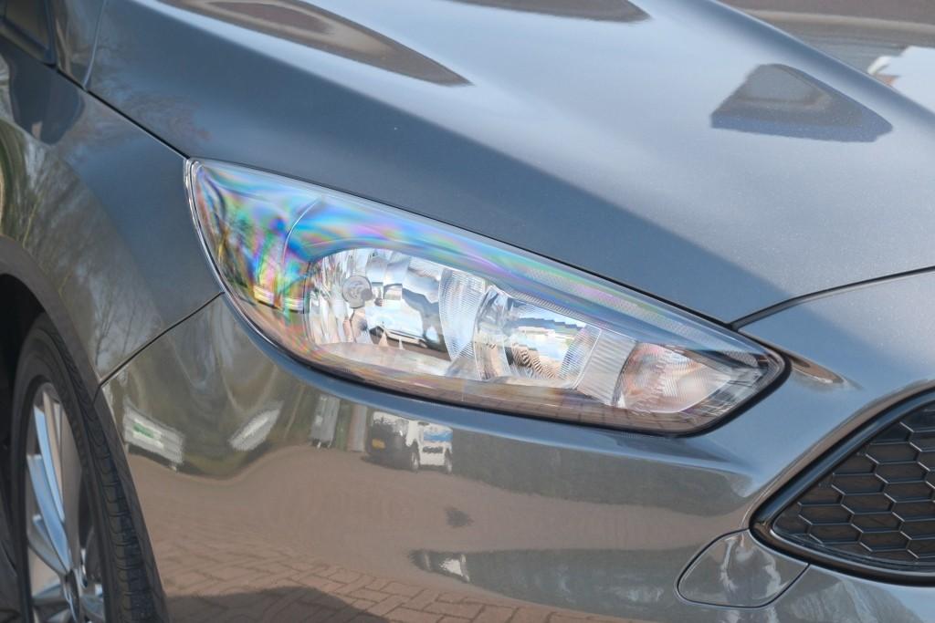 Ford Focus 1.0 EcoBoost 125pk 5-drs ST-Line | App-Connect | Navi | Cruise | Camera | Airco | PDC afbeelding 2