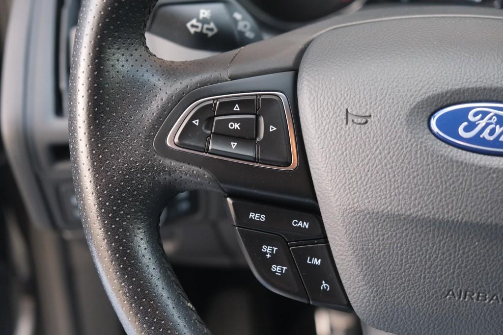 Ford Focus 1.0 EcoBoost 125pk 5-drs ST-Line | App-Connect | Navi | Cruise | Camera | Airco | PDC afbeelding 9