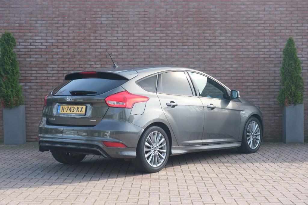 Ford Focus 1.0 EcoBoost 125pk 5-drs ST-Line | App-Connect | Navi | Cruise | Camera | Airco | PDC afbeelding 28