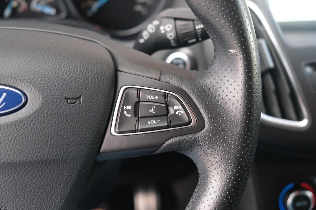 Ford Focus 1.0 EcoBoost 125pk 5-drs ST-Line | App-Connect | Navi | Cruise | Camera | Airco | PDC afbeelding 9