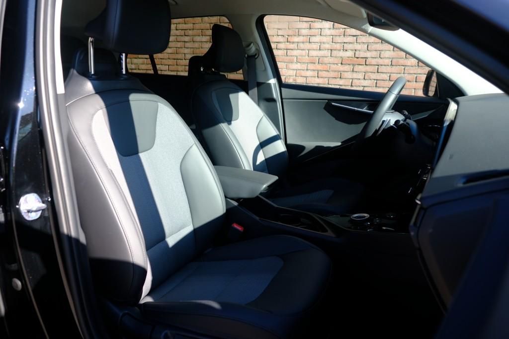 Kia Niro 1.6 GDi PHEV 171pk Aut. DynamicLine | Navi | App Connect | Adaptive Cruise | Keyless | Camera | Elektrische klep | Winter Pakket afbeelding 5