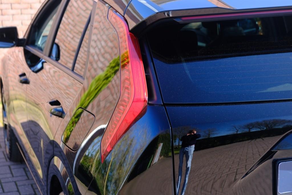 Kia Niro 1.6 GDi PHEV 171pk Aut. DynamicLine | Navi | App Connect | Adaptive Cruise | Keyless | Camera | Elektrische klep | Winter Pakket afbeelding 30