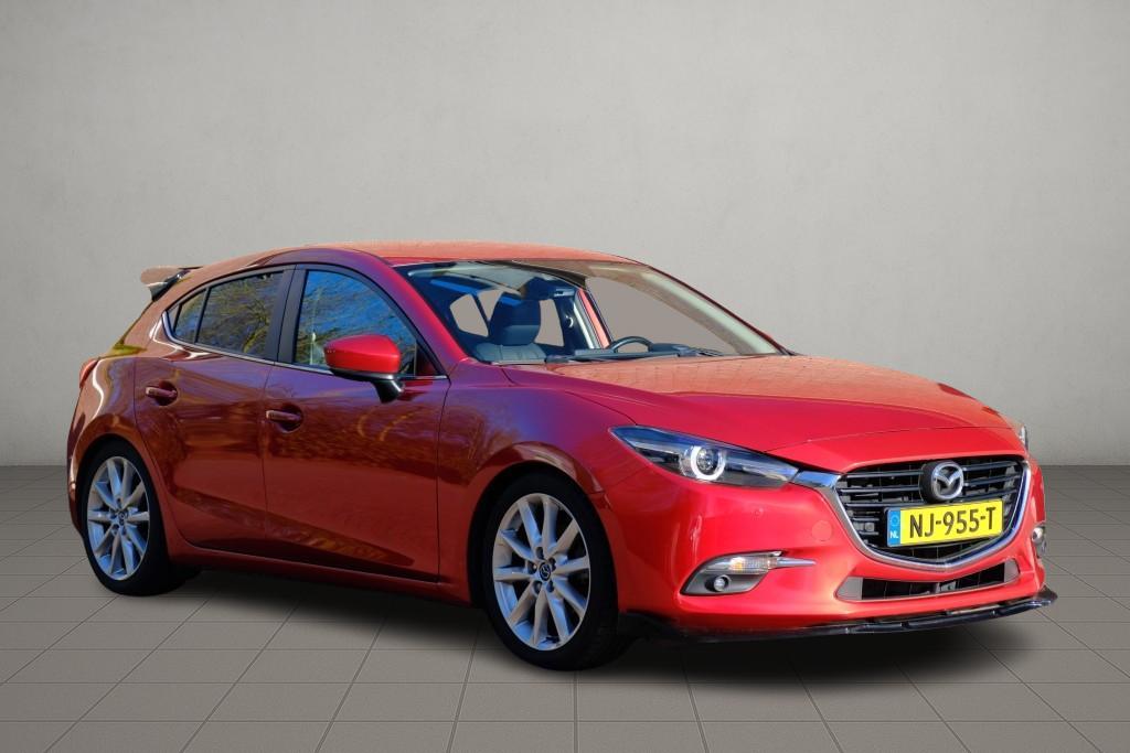 Mazda 3 2.0 SkyActiv-G 120pk SkyLease GT | Navi | Cruise | Camera | Winter-Pakket | Keyless | Leer | Head-Up Display afbeelding 1