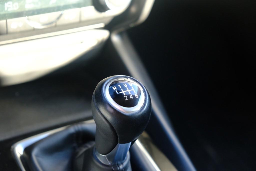 Mazda 3 2.0 SkyActiv-G 120pk SkyLease GT | Navi | Cruise | Camera | Winter-Pakket | Keyless | Leer | Head-Up Display afbeelding 24