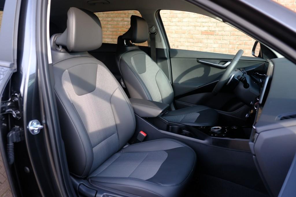 Kia Niro 1.6 GDi PHEV 171pk Aut. DynamicLine | Navi | App Connect | Adaptive Cruise | Keyless | Camera | Elektrische klep | Winter Pakket afbeelding 5