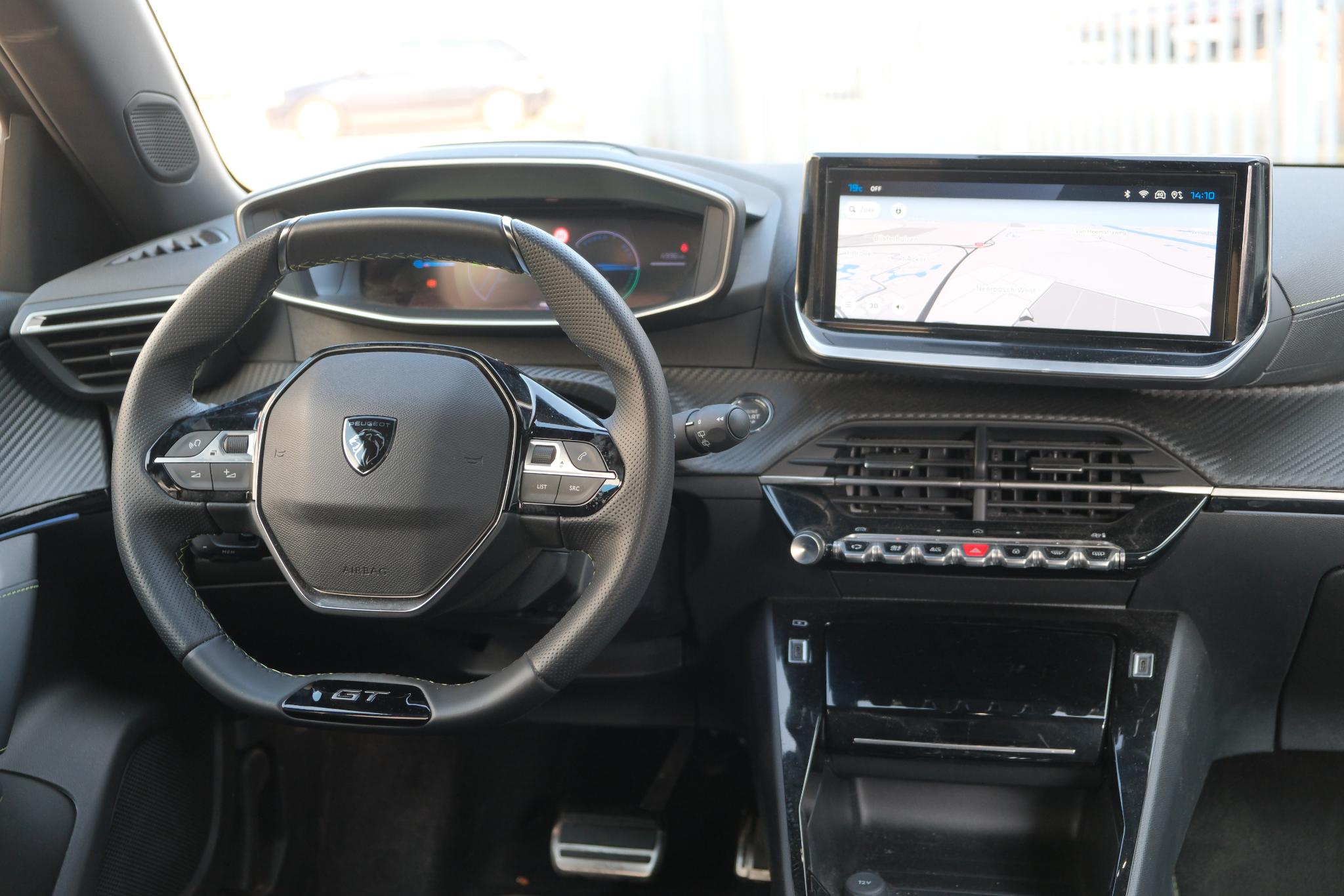 Peugeot e-2008 EV 50 kWh GT | App Connect | Adaptive Cruise | Keyless | Camera | Blind Spot afbeelding 7