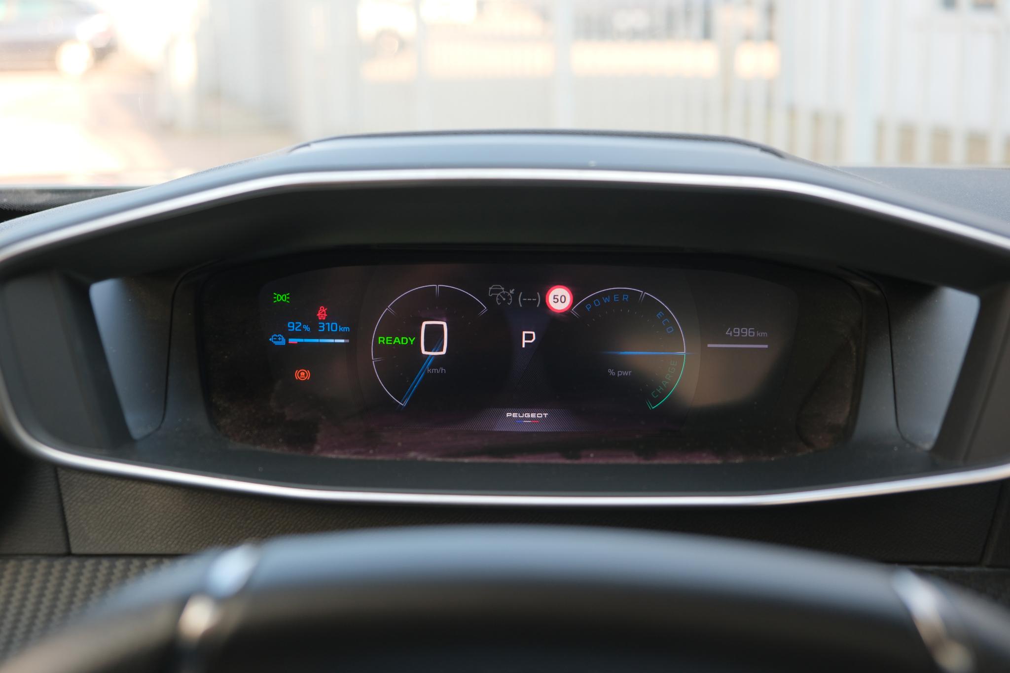 Peugeot e-2008 EV 50 kWh GT | App Connect | Adaptive Cruise | Keyless | Camera | Blind Spot afbeelding 17