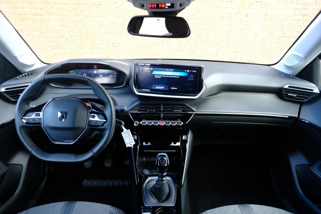 Peugeot 208 1.2 PureTech 100pk Allure | App Connect | Climate | Cruise | PDC afbeelding 6