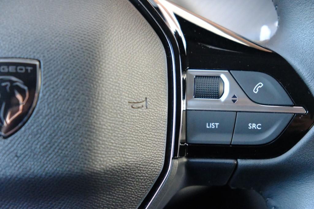 Peugeot 208 1.2 PureTech 100pk Allure | App Connect | Climate | Cruise | PDC afbeelding 9